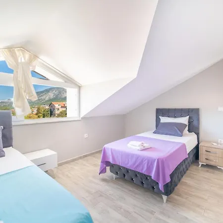 Stunning In With Seaview And Pool *