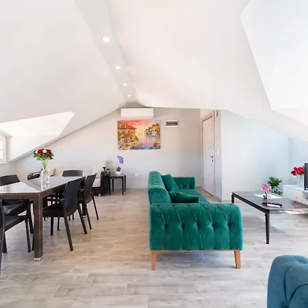 Stunning In With Seaview And Pool Oludeniz