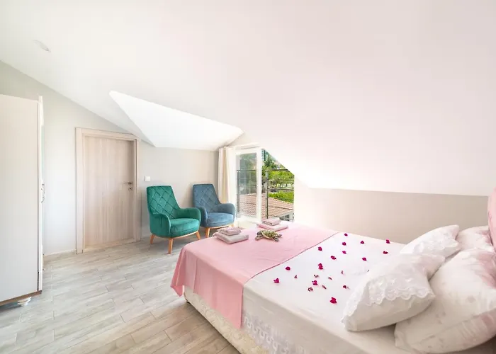 Stunning In With Seaview And Pool * אולודניץ