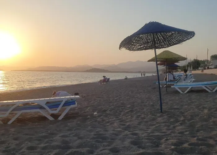 Stunning In With Seaview And Pool דירה *