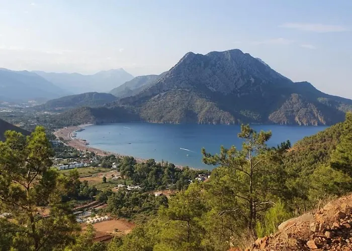 Stunning In With Seaview And Pool דירה אולודניץ