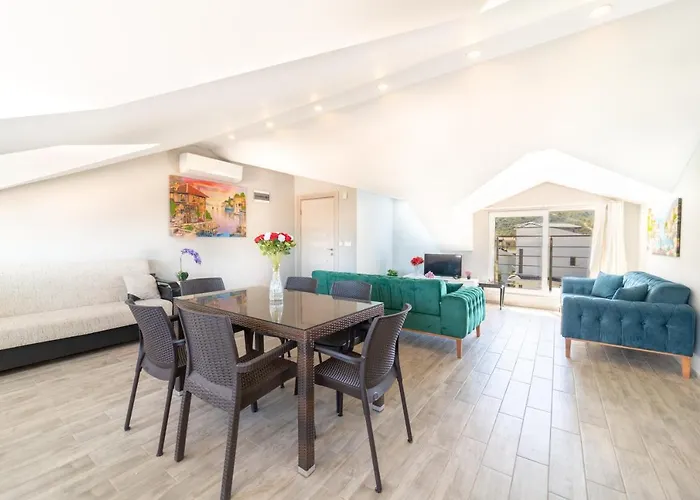 Stunning In With Seaview And Pool דירה אולודניץ