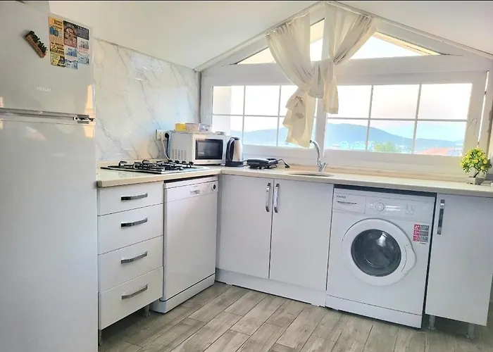 דירה Stunning In With Seaview And Pool