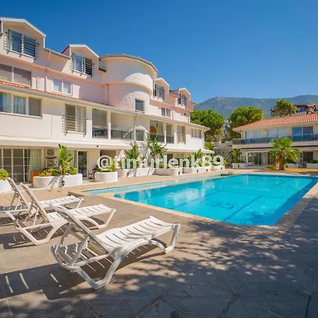 Lejlighed Stunning In With Seaview And Pool *