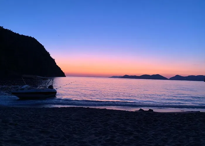 Stunning In With Seaview And Pool 公寓 *