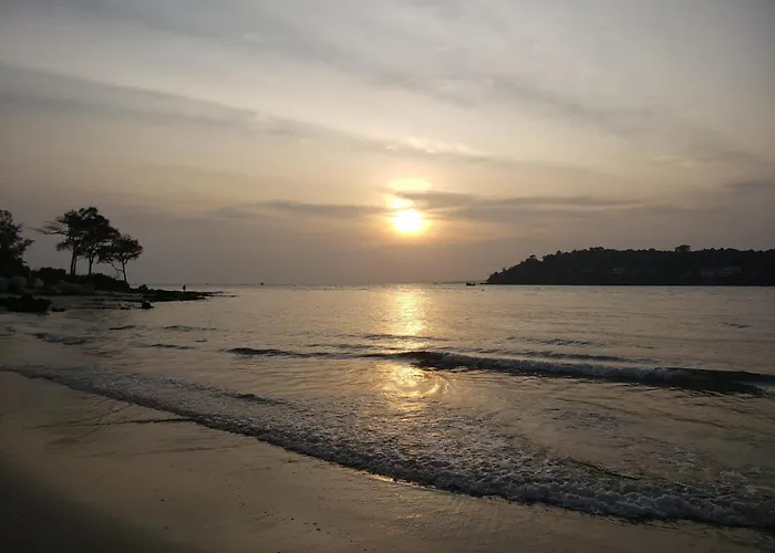 Stunning In With Seaview And Pool 公寓 厄吕代尼兹