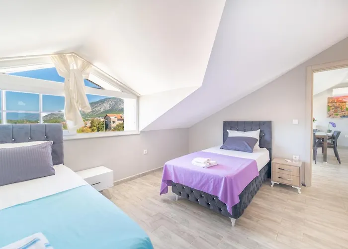 Stunning In With Seaview And Pool *